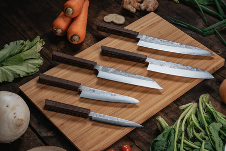 Nóż kuchenny Suncraft SENZO RETRO Santoku 167 mm [GS-03]
